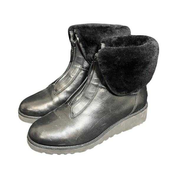 UGG® Women's Caleigh Leather and Sheepskin Booties Black Shoes‎ Size 8 - Picture 1 of 8